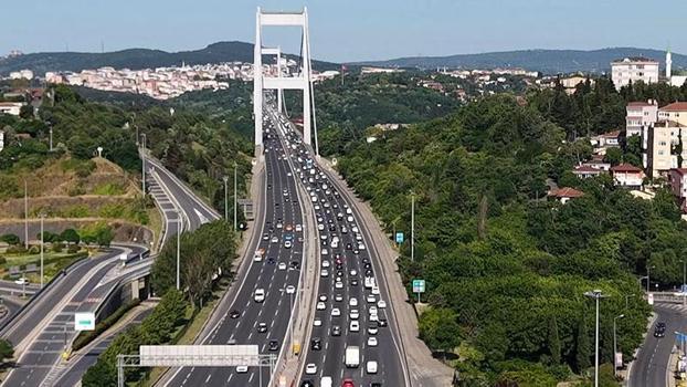 İstanbul'da bayram trafiği havadan görüntülendi