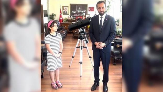 Uzay mühendisi olmak isteyen İlkim'e belediye başkanından teleskop hediyesi