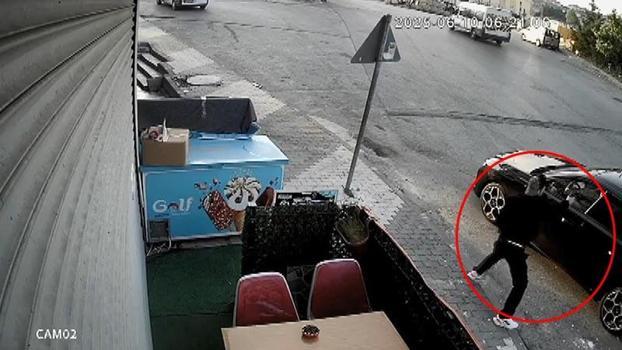 Arnavutköy'de silahlı saldırı anı kamerada: 1 ağır yaralı