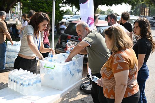 Büyükşehir, öğrenci ve velilerin sınav heyecanına ortak oldu
