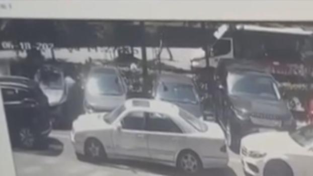 Bakırköy'de hastane bahçesinde vurulan kişi hayatını kaybetti; şüpheliler yurt dışına kaçmak isterken yakalandı