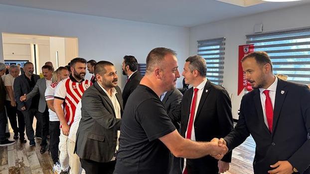 Samsunspor, 60’ıncı yıl kutlamalarında eski futbolcu ve yöneticileri ağırladı