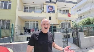 Evinin duvarına Ferdi Tayfur’un ışıklı panosunu yaptırdı