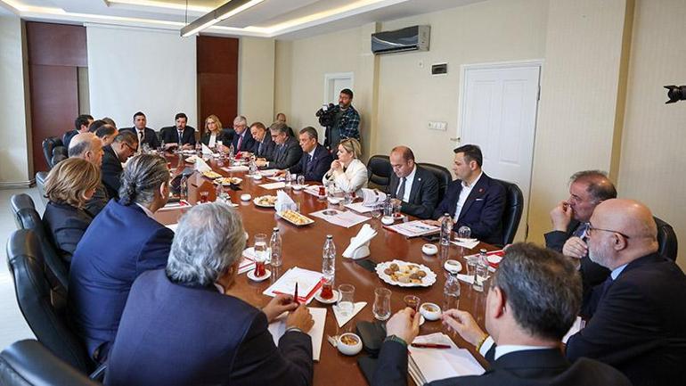 Özgür Özelden Türk İş Dünyası Konfederasyonuna ziyaret
