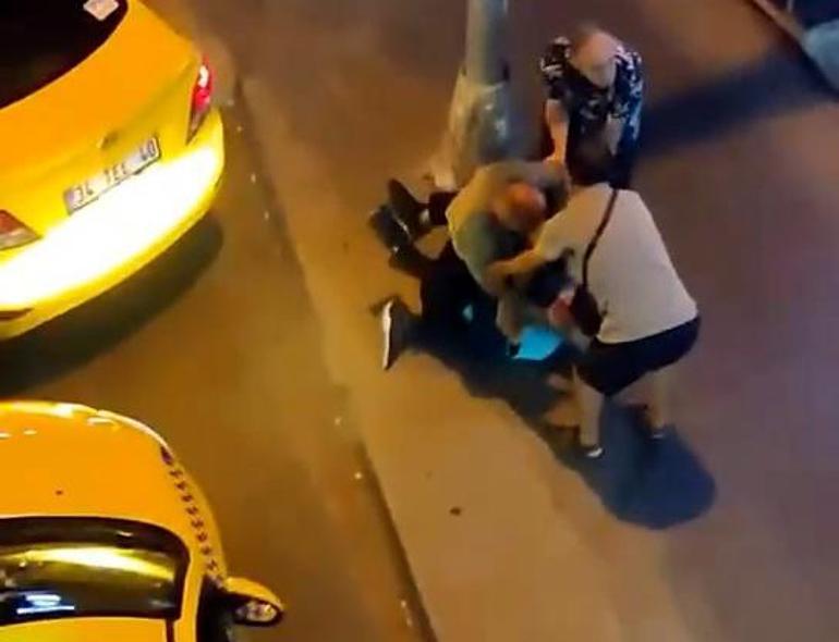Avcılarda taksicilerin müşteri alma kavgası: Yumruk atıp yerde sürüklediler