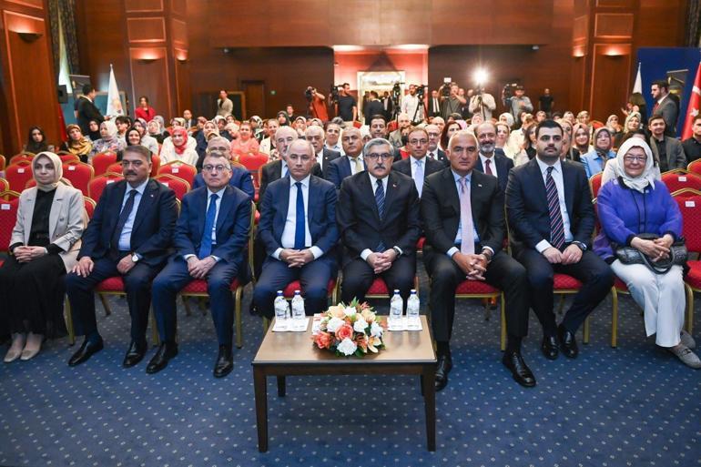 Bakan Ersoy: Cemil Meriç, bize kim olduğumuzu hatırlatmıştır